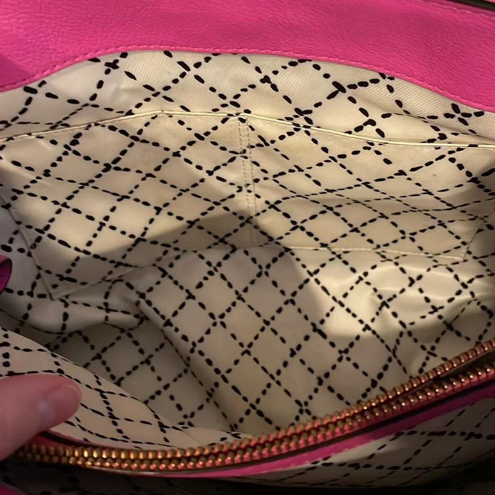 KATE SPADE large hot pink handbag with bow front and white, black interior - Picture 15 of 16